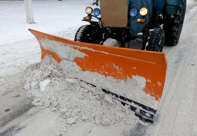 У Луцькраді звинуватили балансоутримувачів доріг у неналежному прибиранні снігу