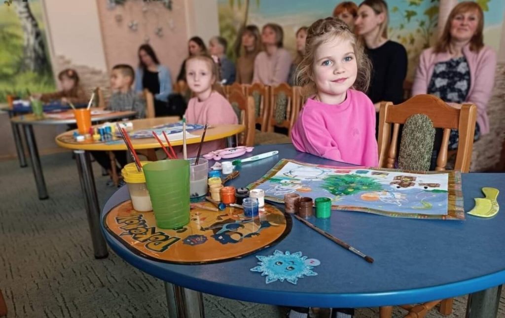 Дошкільнята малювали для захисників: у Ковелі організували конкурс маленьких художників