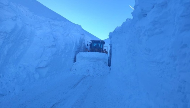 На південному сході Туреччини випало до шести метрів снігу