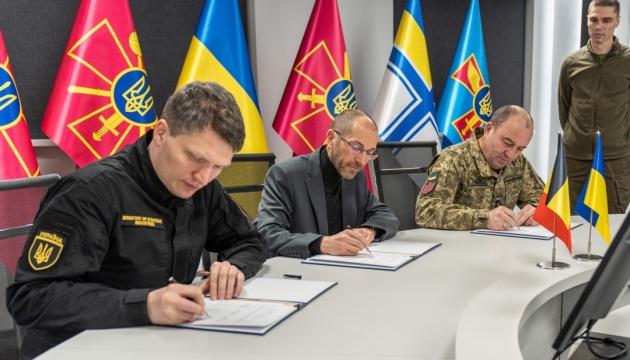 Спільне виробництво озброєння і ремонт техніки: Україна і Бельгія підписали меморандум
