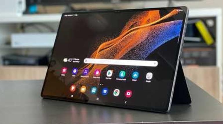 У Рожищенській громаді діти з особливими потребами отримали планшети для навчання