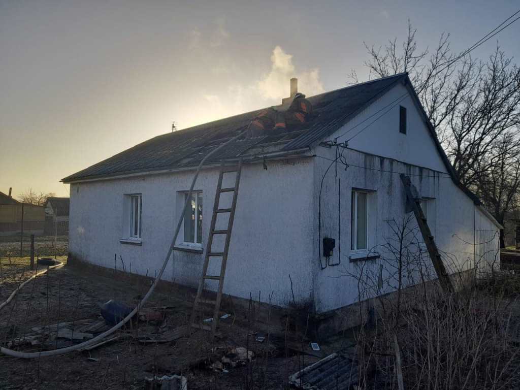 У Ковельському районі рятувальники загасили пожежу житлового будинку