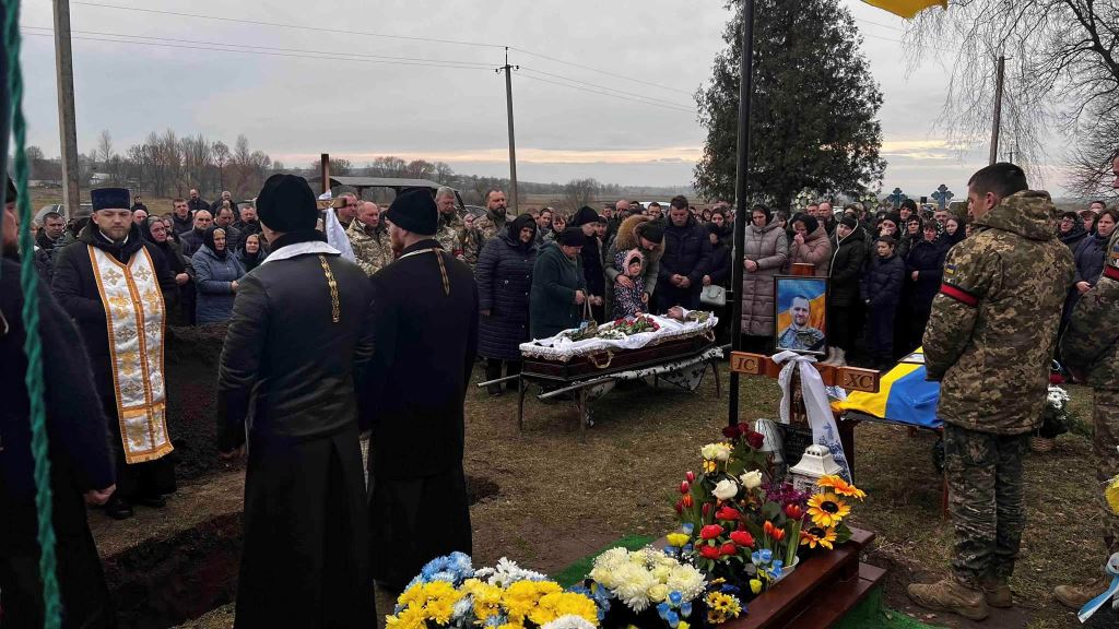 У Берестечківській громаді попрощалися із померлим на Донеччині військовим