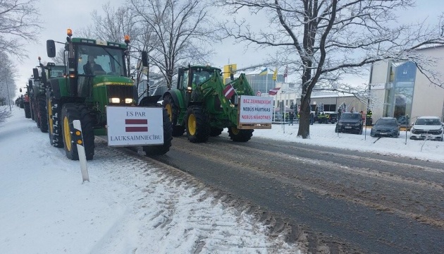 У Латвії протестують фермери – хочуть негайної заборони імпорту з білорусі та рф