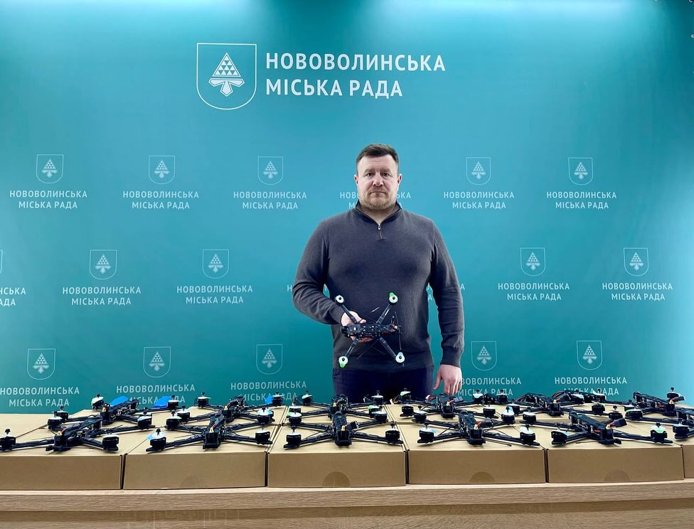 Чергову партію дронів із Нововолинська відправляють на передову