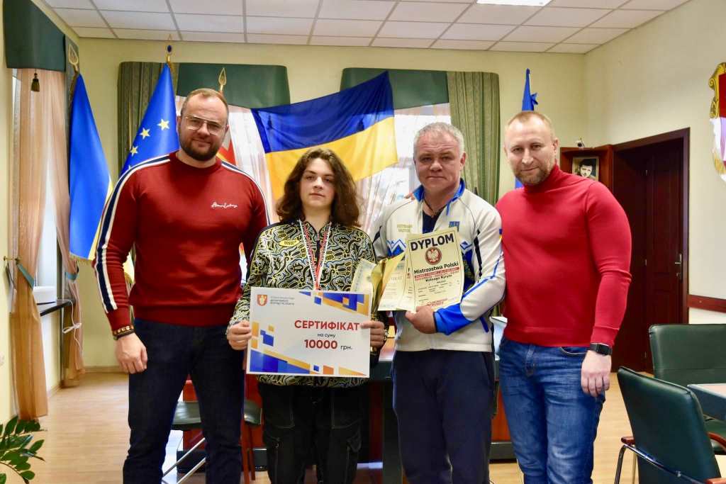 Юному спортсмену із Луцька вручили сертифікат на 10 тисяч гривень