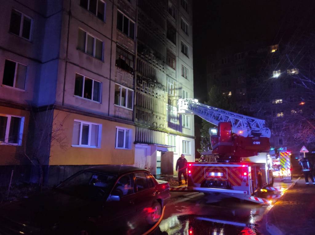 У Луцьку ліквідували пожежу у багатоповерхівці на вулиці Кравчука