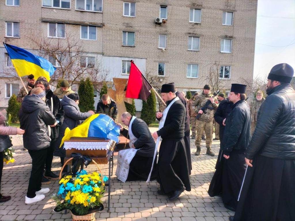 У Рожищенській громаді попрощалися із загиблим торік на Запоріжжі воїном