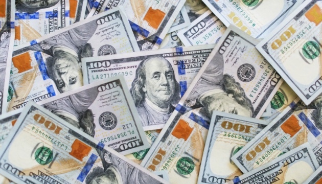 Україна отримала 880 мільйонів доларів траншу МВФ