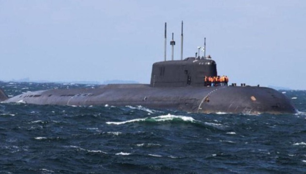 росія після тривалої паузи вивела у Чорне море два підводних ракетоносії
