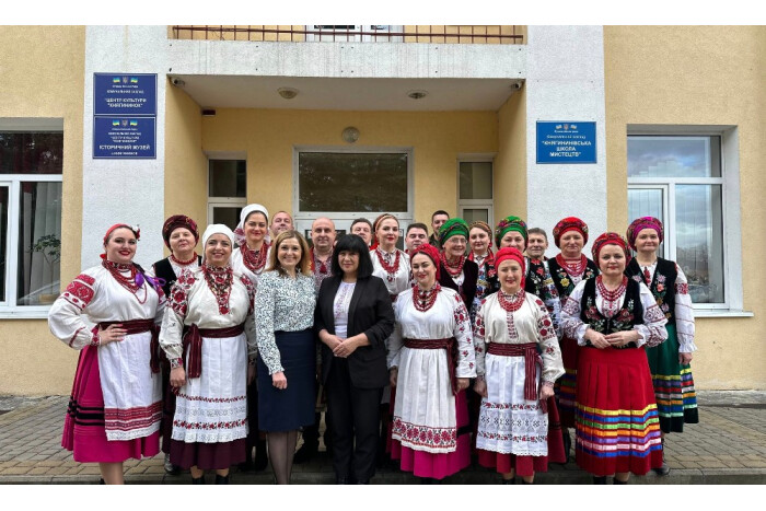 У селі Луцької громади презентували мистецьку програму «Мелодії прийдешньої весни»