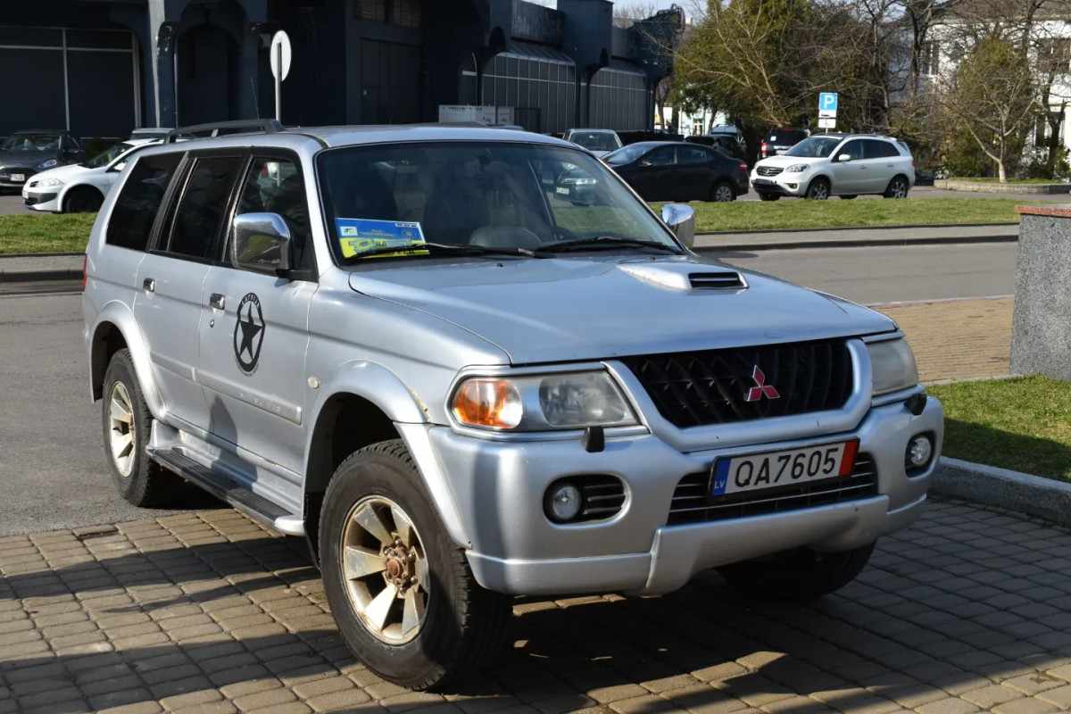 Волинська спілка «чорнобильців» передала авто військовим