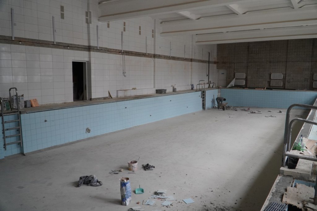 У Володимирі ремонтують басейн
