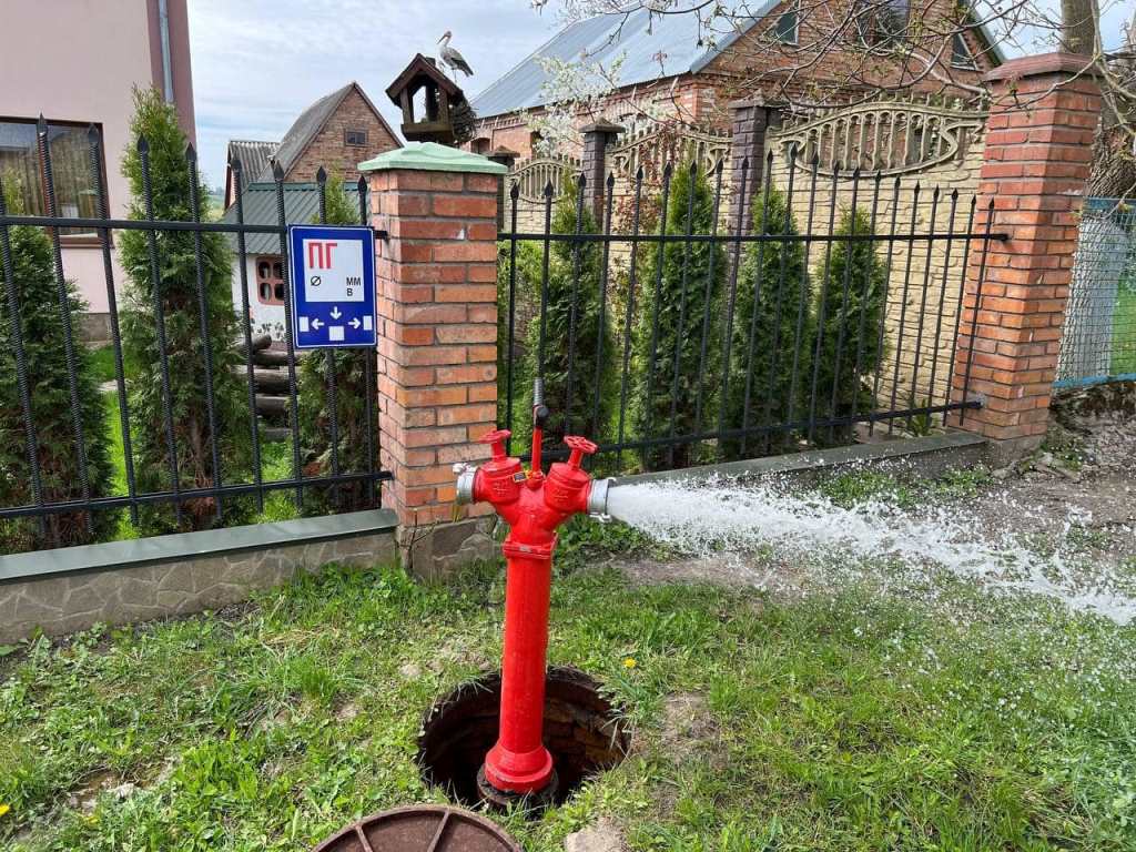 Поблизу Луцька рятувальники провели перевірку протипожежного водопостачання