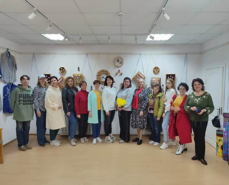 У Володимирі відкрили виставку українського писанкарства та розпису на тканині «Магія символів»