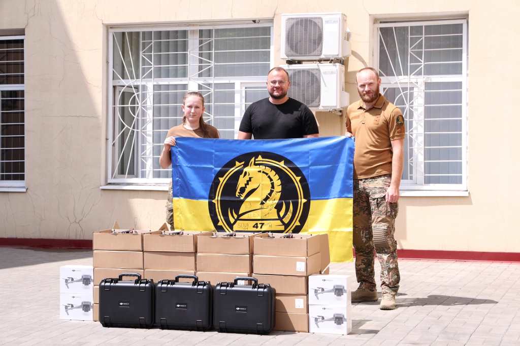 У Луцьку передали військовим засіб РЕБ та квадрокоптери