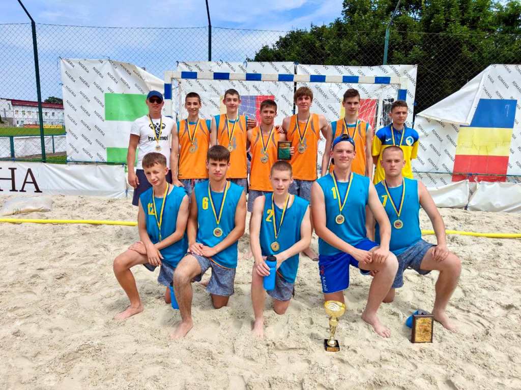Нововолинськ – чемпіон України з пляжного гандболу