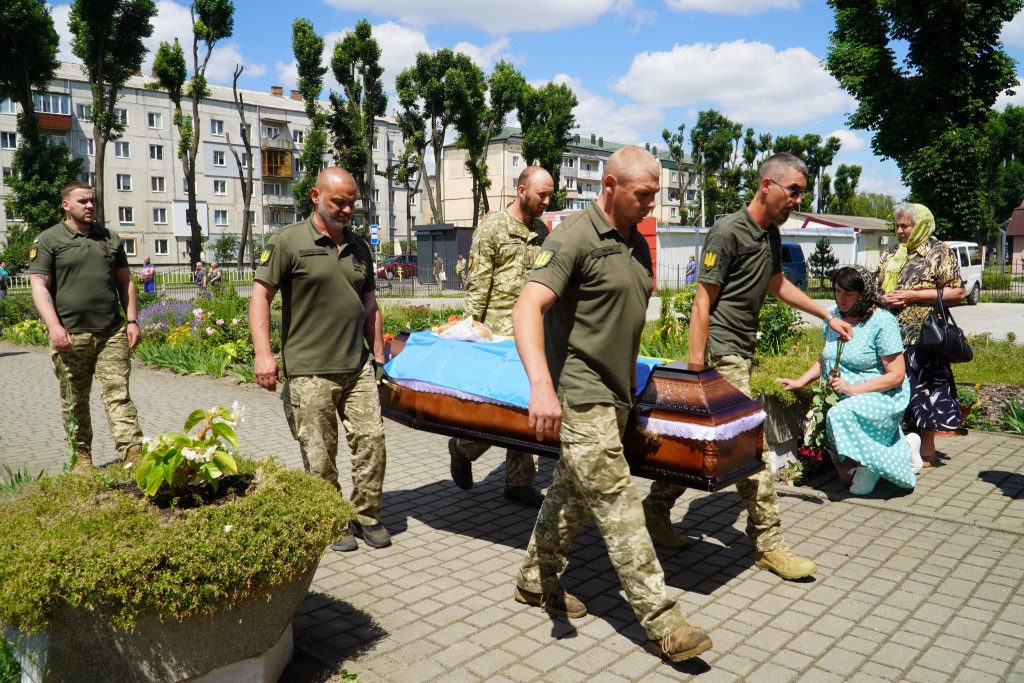 У Володимирі попрощалися із матросом Михайлом Степанюком