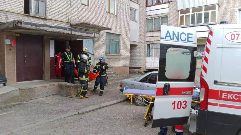 У Ковелі рятувальники провели аварійне відкривання дверей квартири