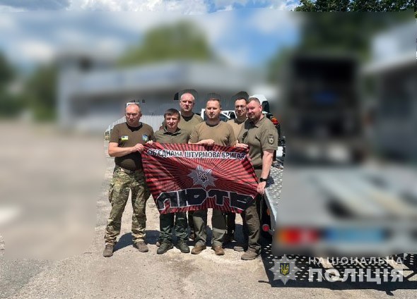 Волинські поліцейські відвідали колег в зоні бойових дій