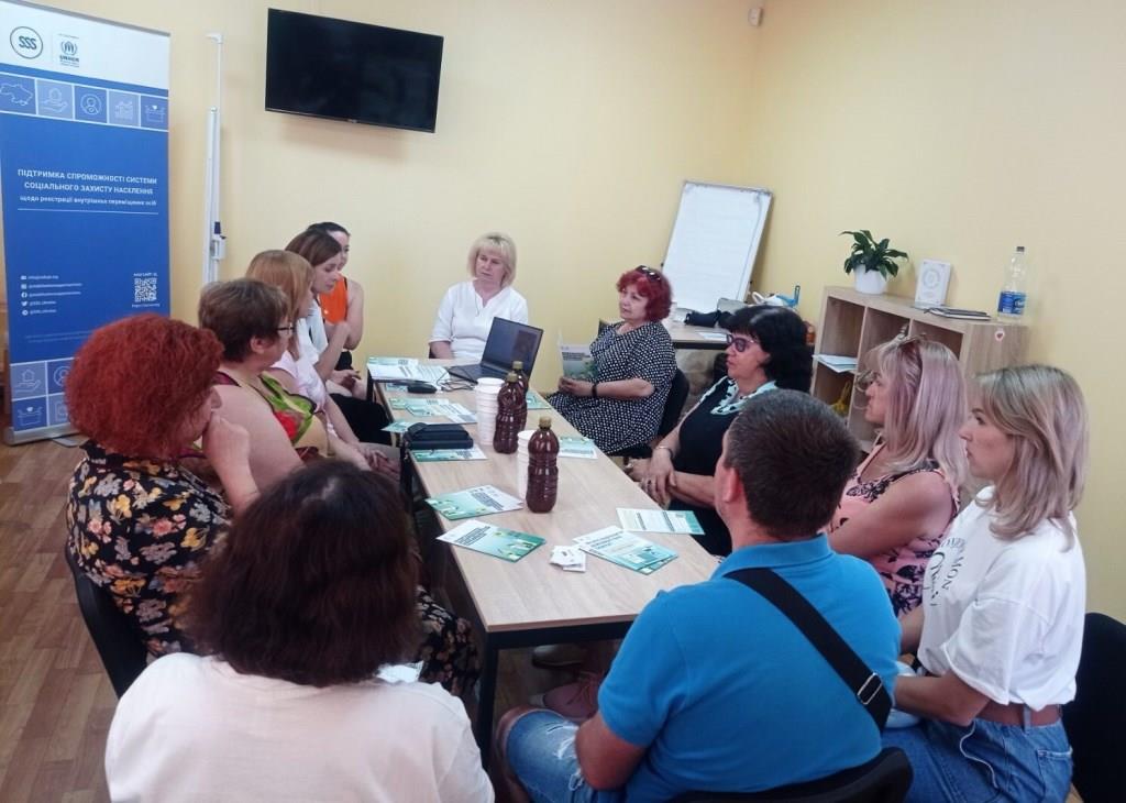 У Ковелі представники благодійних фондів та соціальних служб зустрілися з внутрішньо переміщеними українцями