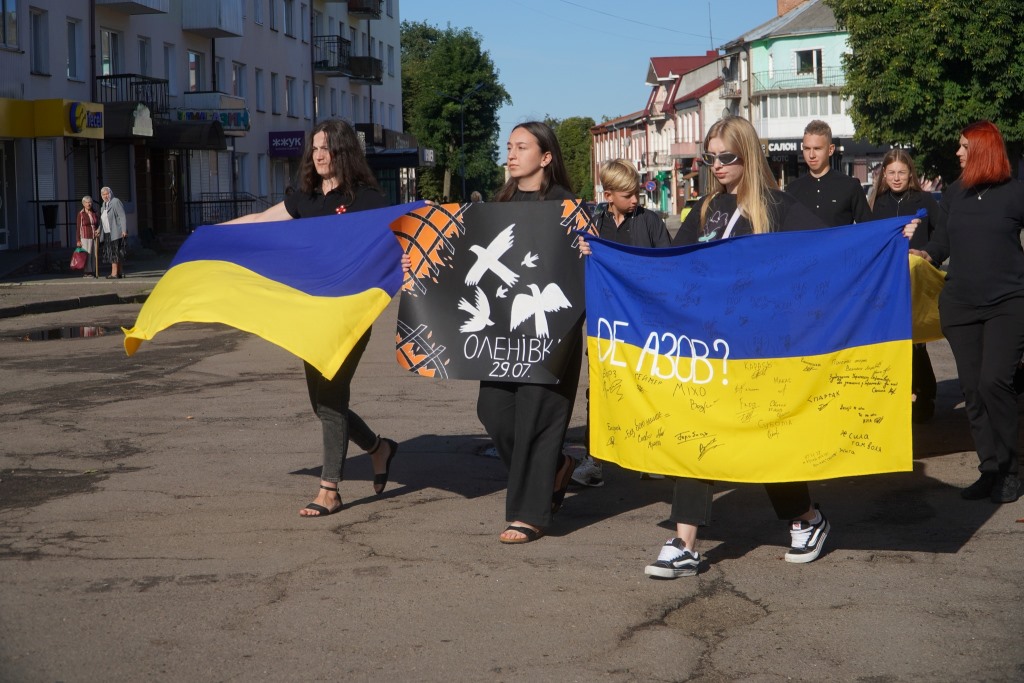 У Володимирі вшанували страчених у Оленівці українських військовополонених