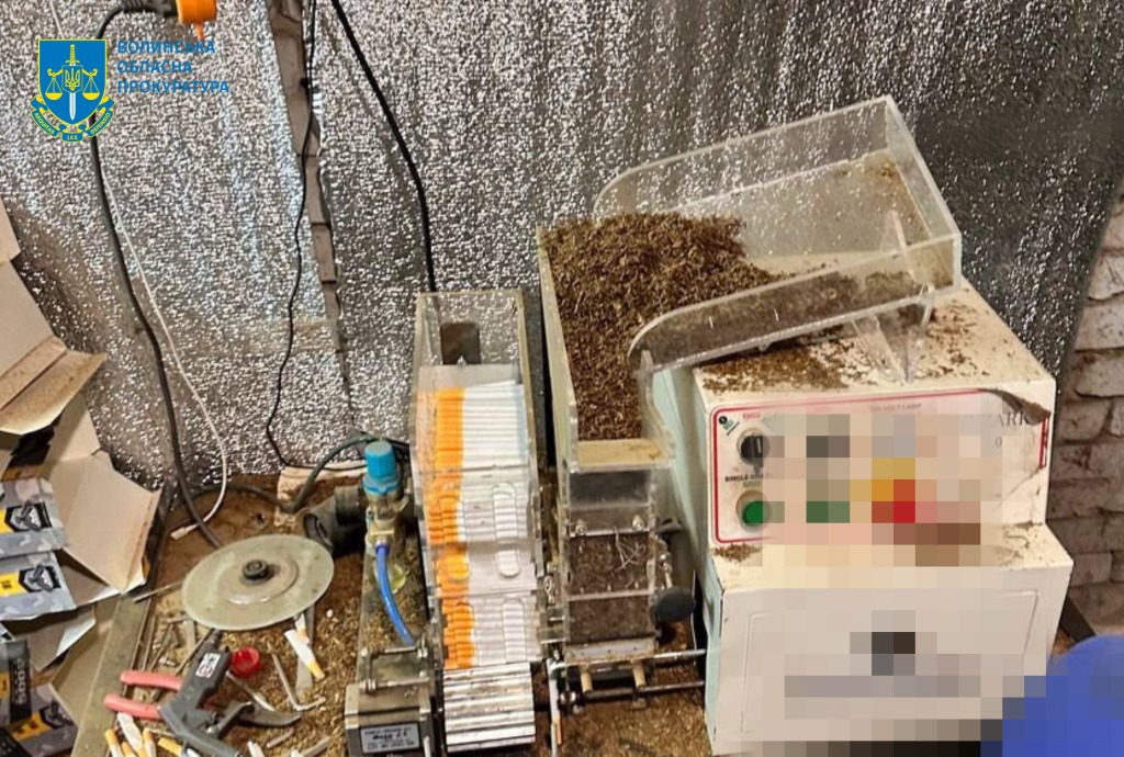 Півмільйона контрафактних цигарок на місяць – на Волині викрили підпільний цех