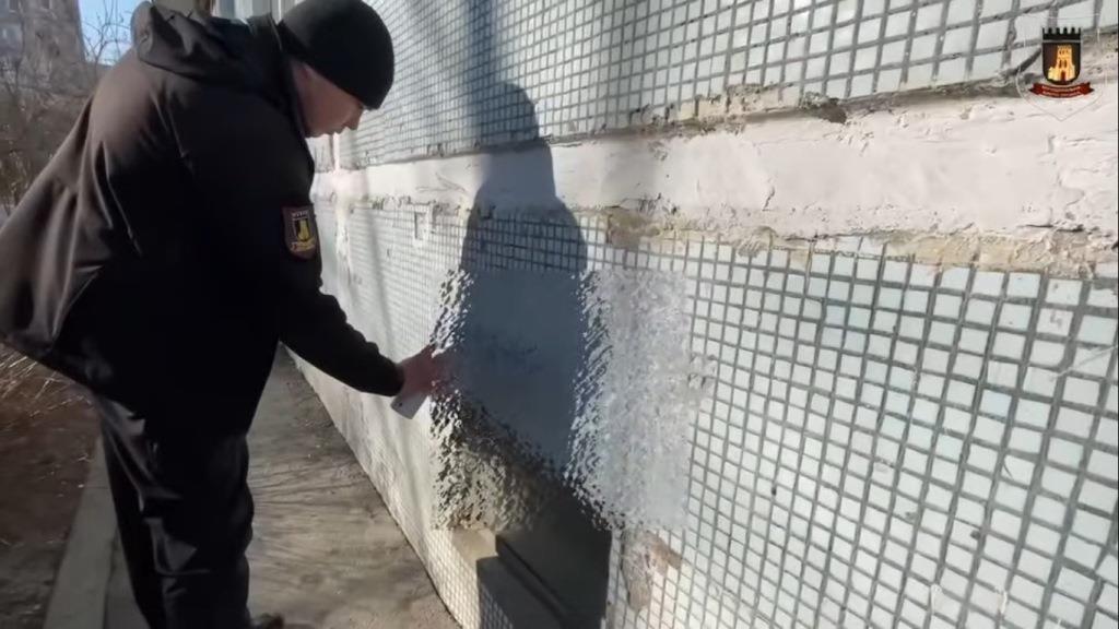 У Луцьку продовжують ліквідацію написів з адресами сайтів та телеграм-каналів, де можна замовити наркотики