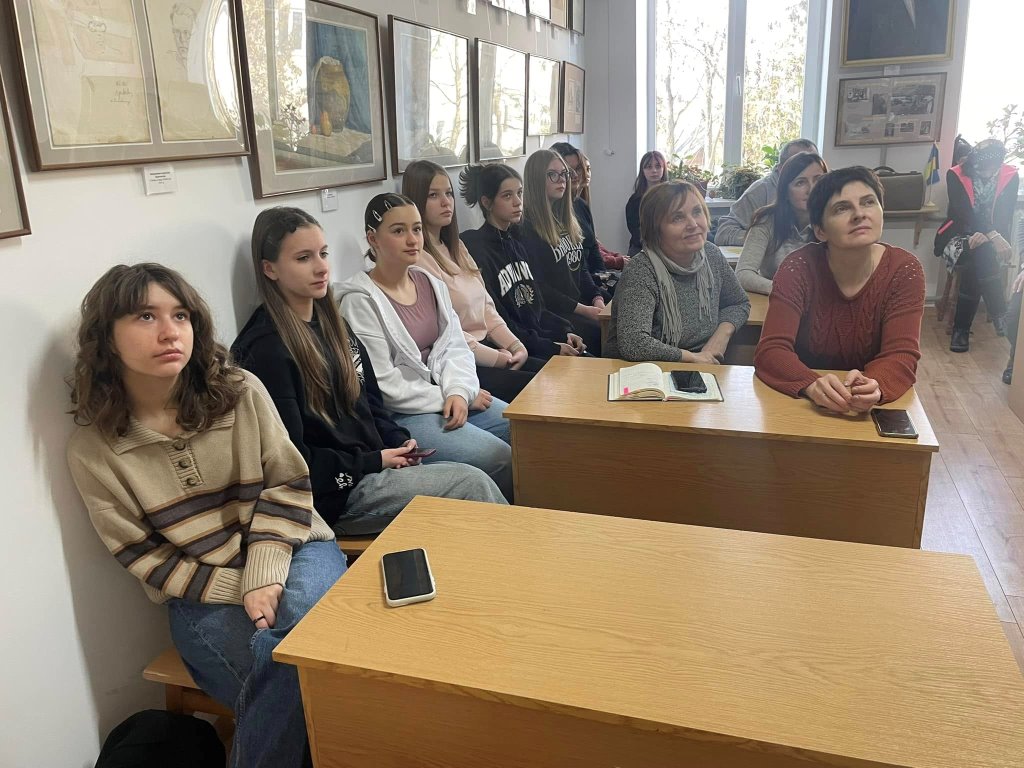Володимирська дитяча художня школа творитиме унікальний артоб’єкт із мистецькими школами Бахмута та Херсона