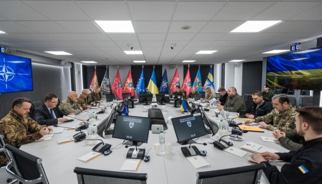 Умєров і голова Військового комітету НАТО визначили пріоритети військової допомоги Україні