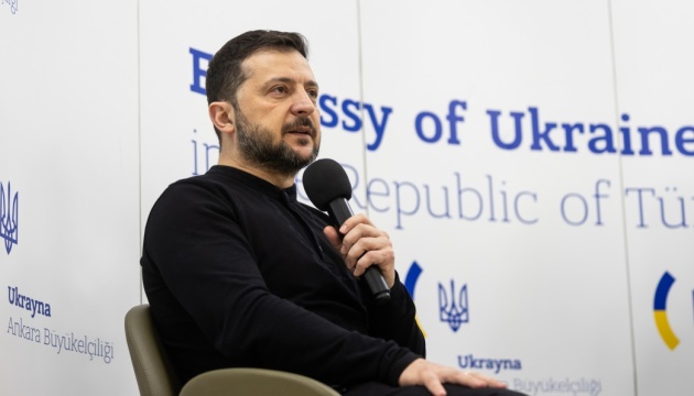 Зеленський заявив, що зброєю на полі бою в цій війні не переможе жодна зі сторін