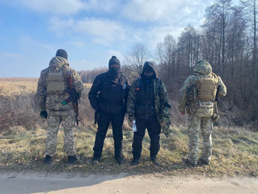Прикордонники затримали двох мешканців Рівненщини, які збиралися незаконно перетнути кордон на Волині