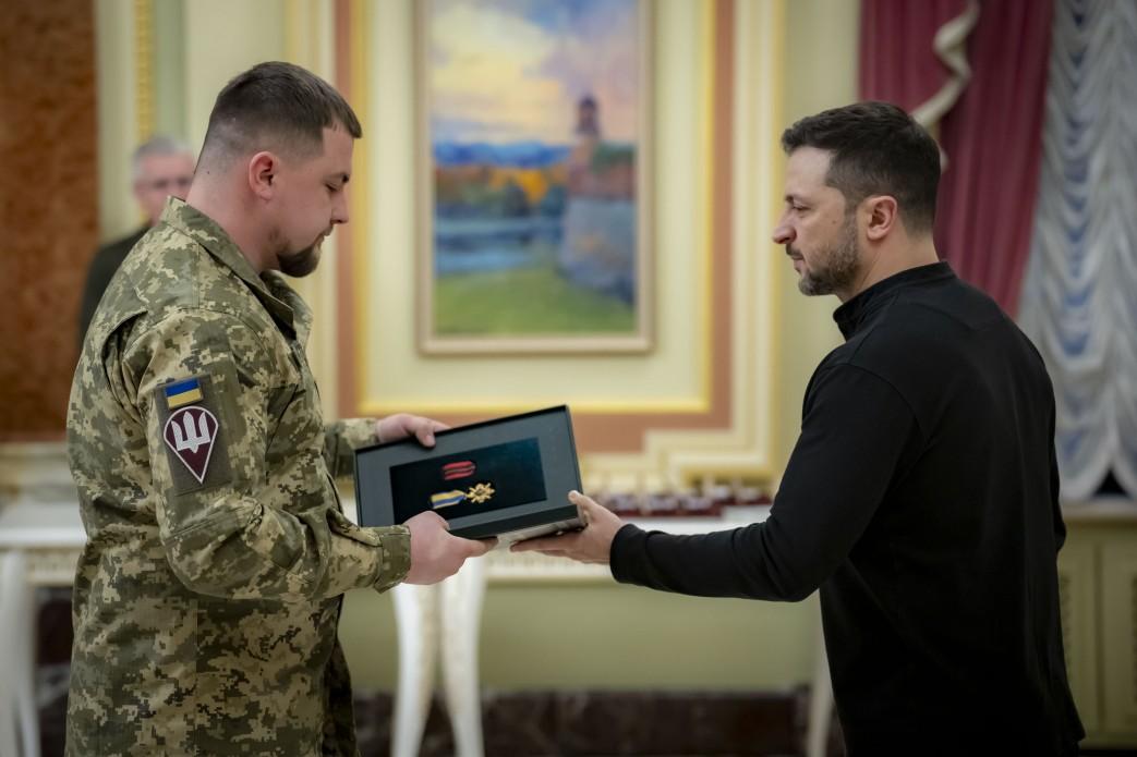 Президент відзначив державною нагородою захисника з Коршева Олега Собуцького