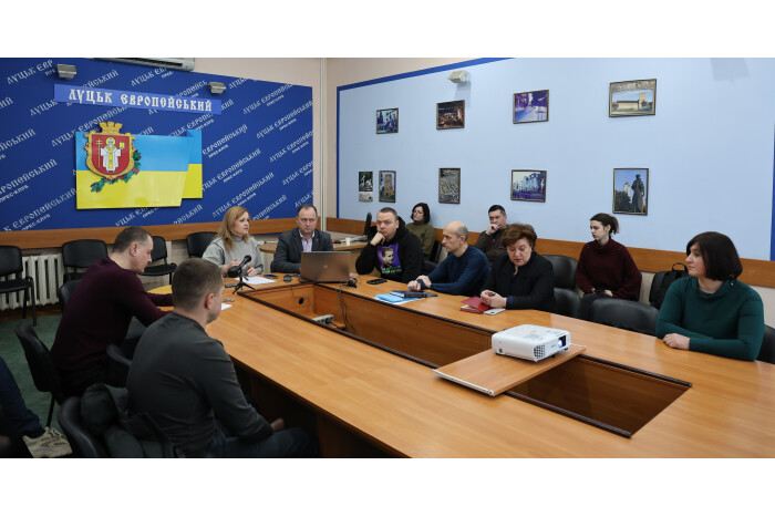 У Луцьку обговорили впровадження безбар’єрності у громадському транспорті