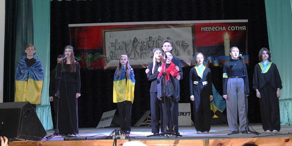 «Життя, обірване на злеті»: у Рожищі відбувся вечір пам’яті Небесної Сотні