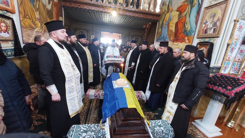 В Устилузькій громаді попрощалися із загиблим на Запоріжжі воїном