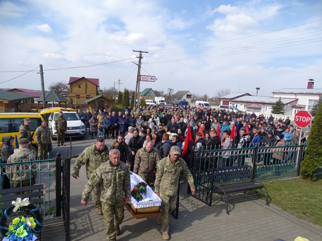 У Турійській громаді попрощалися з Героєм Дмитром Дмитруком