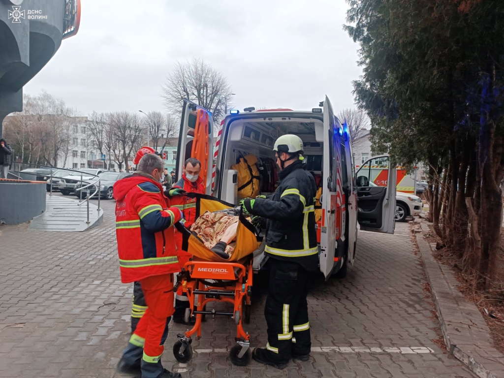 У Володимирському та Луцькому районах волинські рятувальники здійснювали аварійно-рятувальні роботи