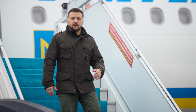 Зеленський прибув до Британії