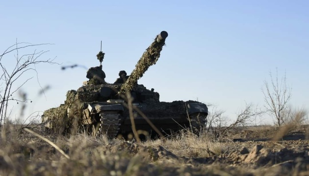 На фронті від початку доби – 105 зіткнень, бої точаться на семи напрямках