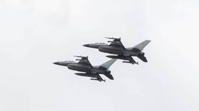 Україна отримала нову партію F-16