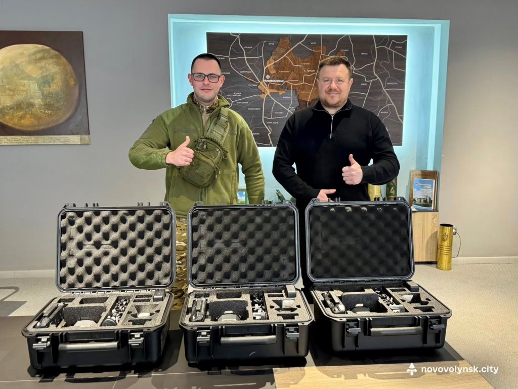У Нововолинську передали дрони для захисників