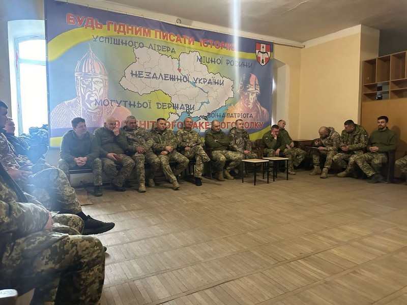 У Володимирі фахівці центру життєстійкості говорили із захисниками про силу відновлення