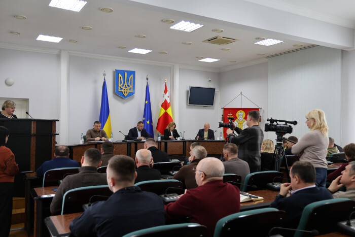 У Луцькій міськраді обговорили проблему неприємного запаху у місті наприкінці березня