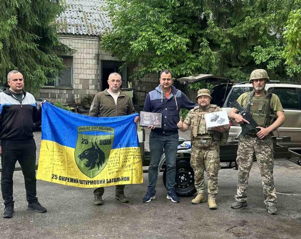 Захисникам на Сумський напрямок передали допомогу від Ратнівської громади