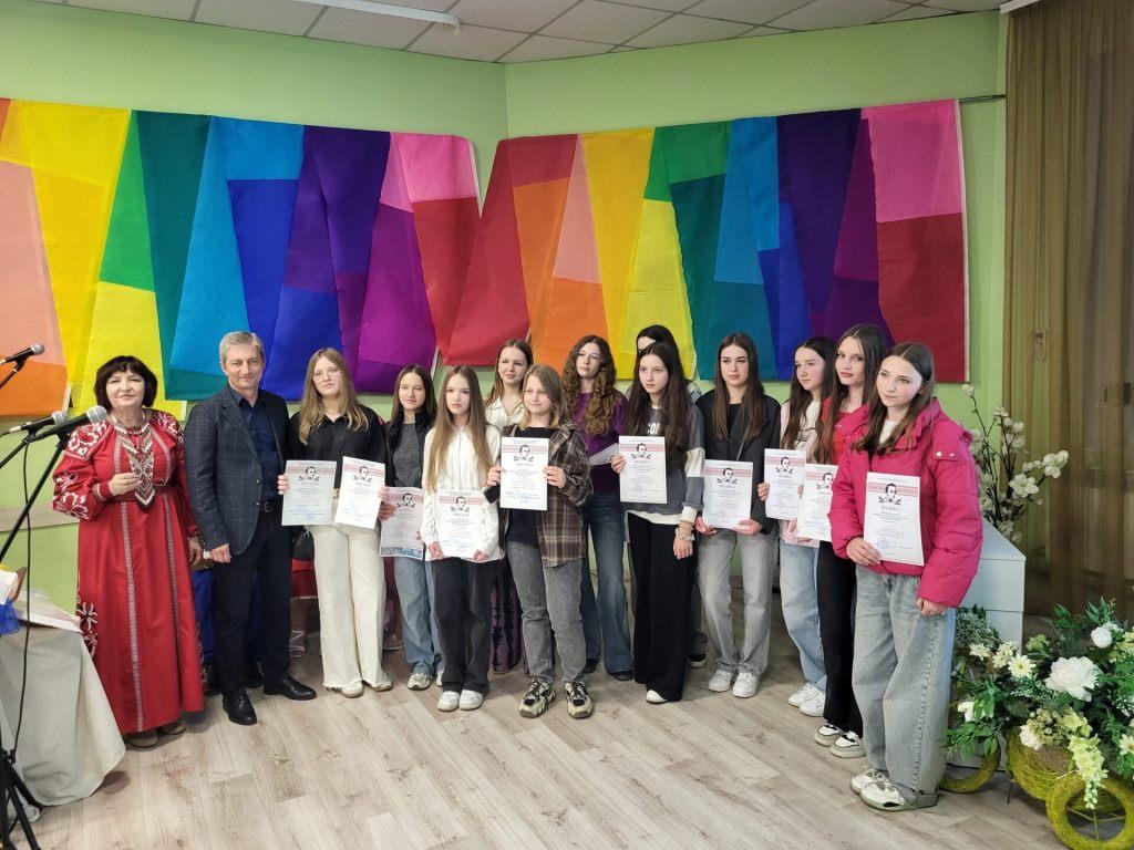 Палітра успіху-2025: у Ковелі вручили нагороди переможцям та призерам конкурсів з образотворчого мистецтва
