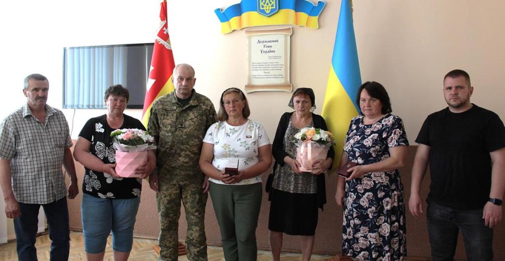 У Рожищі родинам загиблих Василя Кульпи та Олексія Мельничука вручили посмертні нагороди Героїв