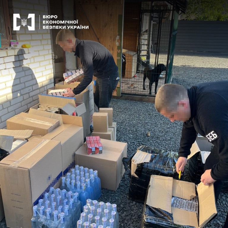 За матеріалами БЕБ на Волині судитимуть групу осіб, які незаконно виготовляли сигарети