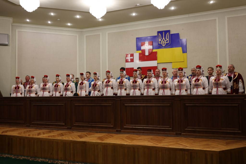 Спільна молитва та покладання квітів: у Луцьку відзначили День Незалежності України
