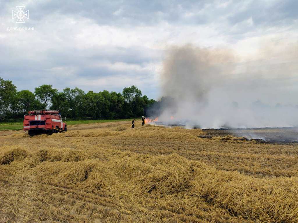 У Ковельському районі ліквідували пожежу стерні